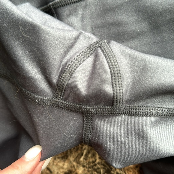 ALO yoga black biker shorts NWT - Picture 14 of 17